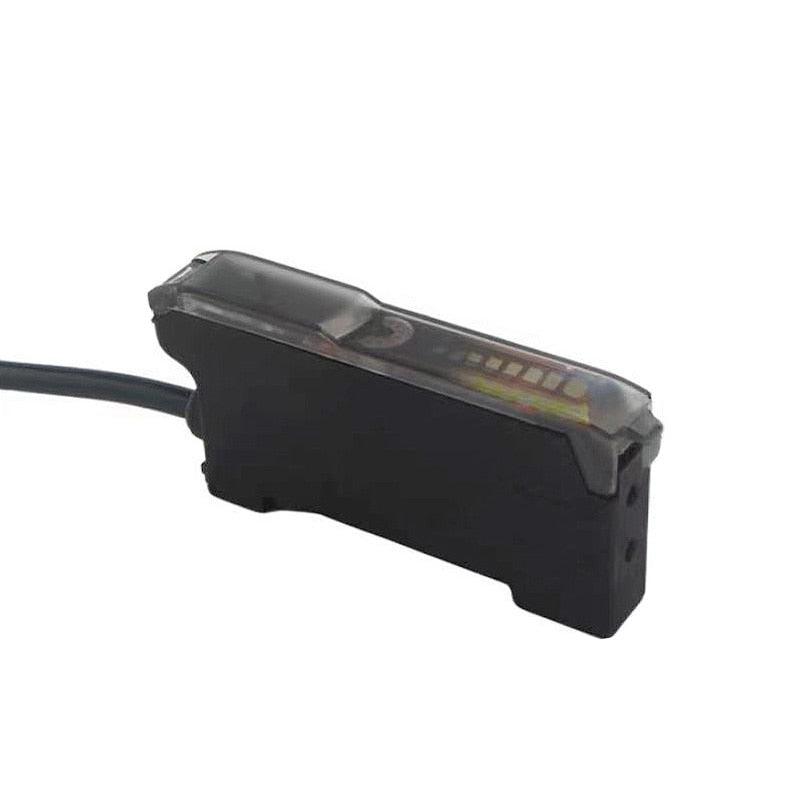 Optical Fiber Amplifier M3 M4 M6 Optical Fiber Sensor with 2M Cable Diffuse Reflective Photoelectric Sensor.