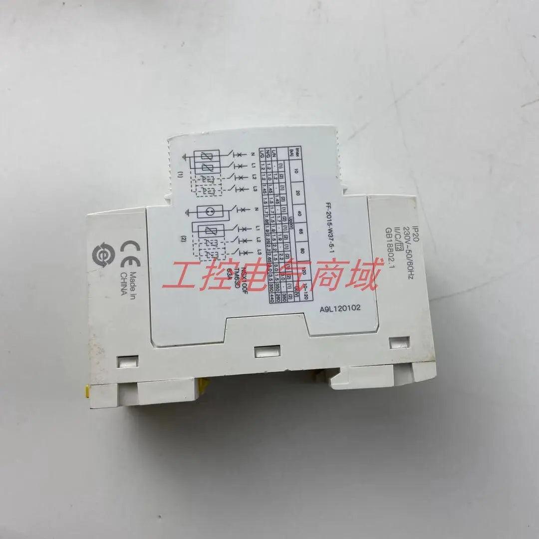 Schneider-  Surge protector iPRU| TYPE II 1P 10KA-120KA optional - electrical center b2c