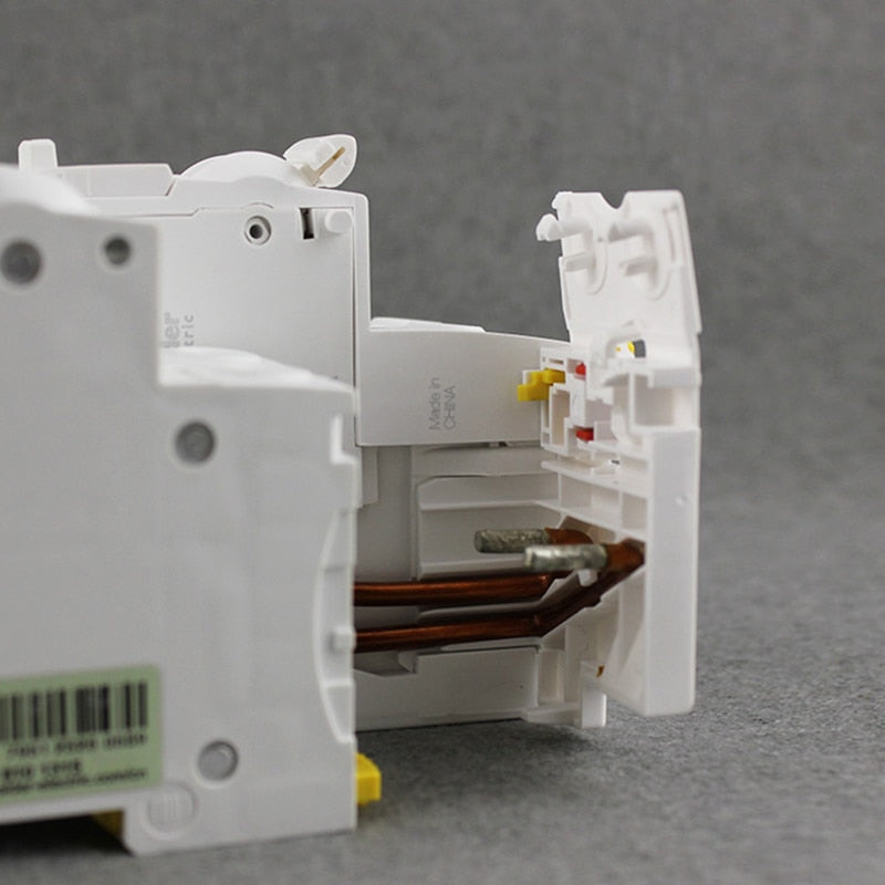 Schneider- VIGI IC65N Circuit Breaker Leakage Protection.